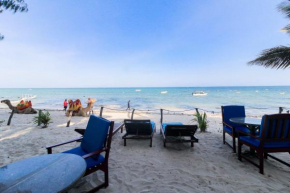 Beach front 2 bedroom apartment